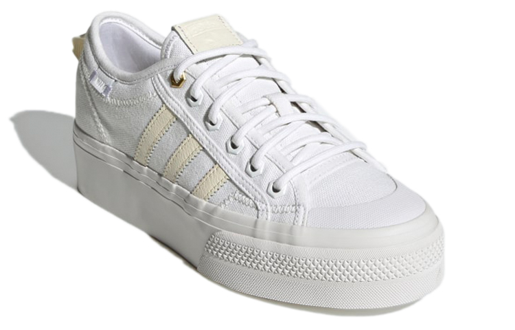 Lookbook adidas originals Nizza 平台中筒 防滑增高 休閒板鞋 女款 雲白色