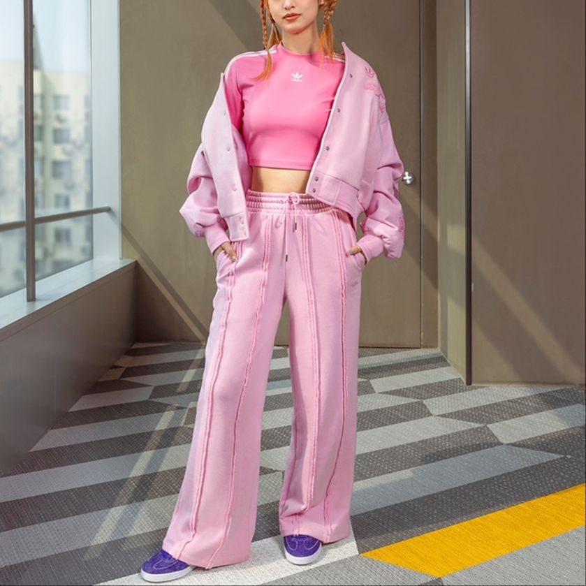 Details for (W) 阿迪达斯三叶草粉色复古大学风宽松棒球夹克 IX6967