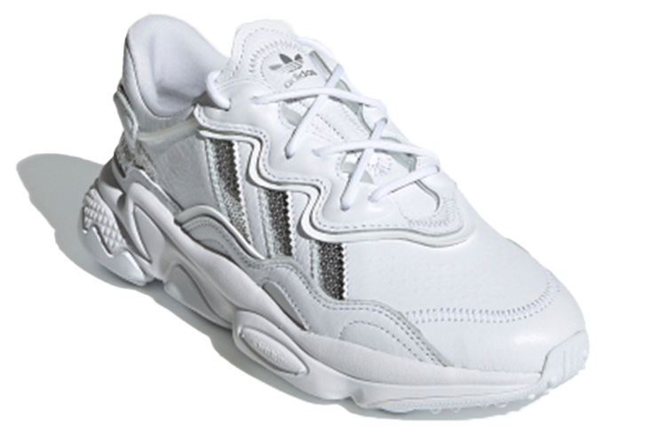 Lookbook (W) 阿迪达斯三叶草 Ozweego '白深灰' G55655