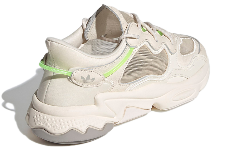 Shop adidas originals Ozweego Lite 低筒 運動休閒鞋 女款 米色
