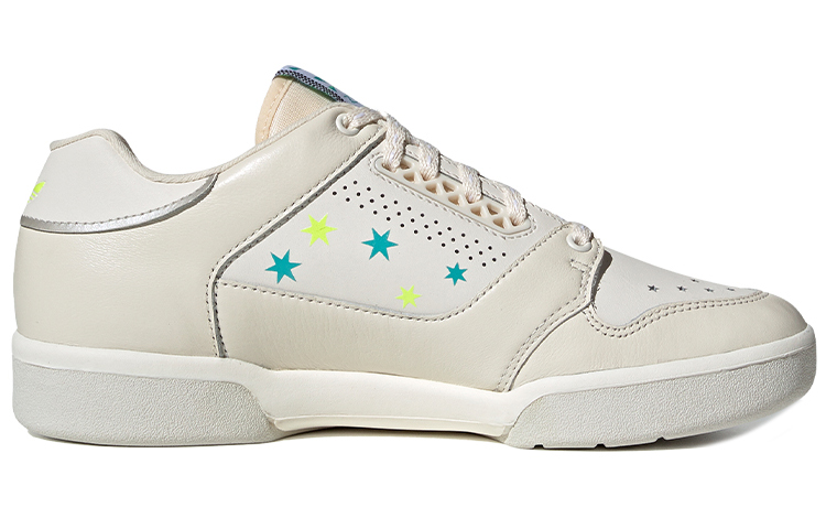 Lookbook adidas originals Slamcourt 女款 米白色