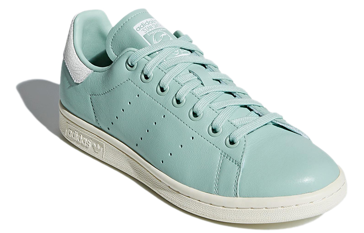 Lookbook (W) 아디다스 오리지널 스탠스미스 (그린/화이트) CQ2820