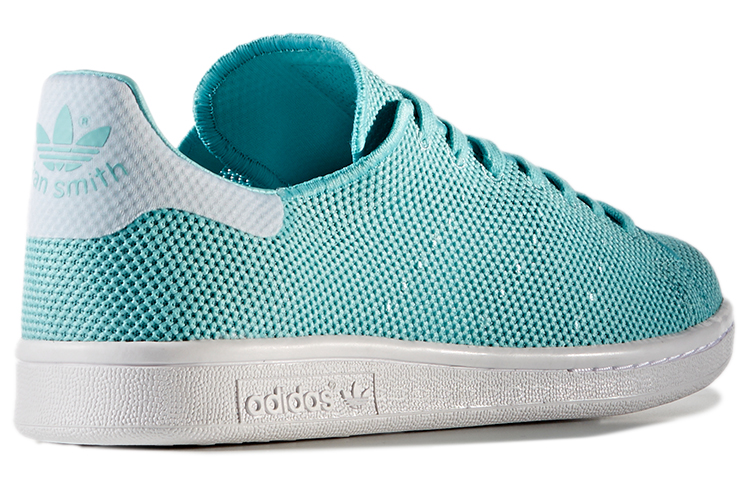 Shop (W) 阿迪达斯 Originals 史密斯绿白色运动鞋 BA7146