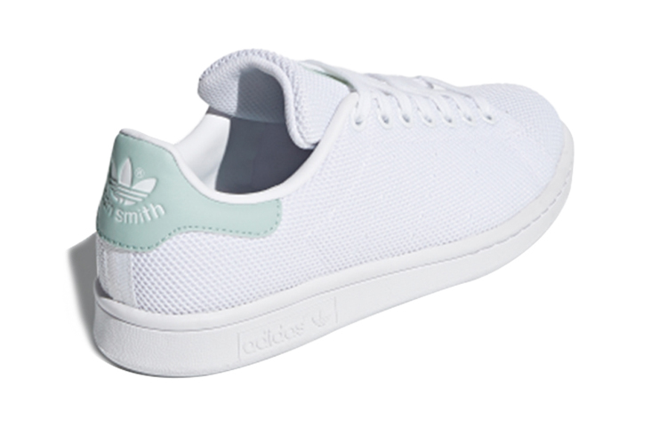 Shop 阿迪達斯 Originals Stan Smith 板鞋 女款 白灰綠