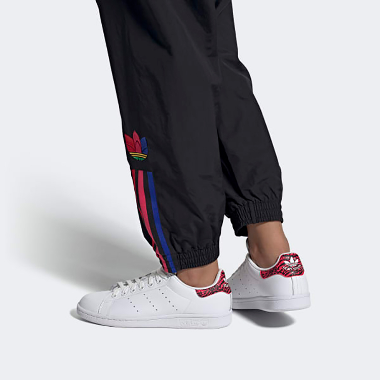 Sizing (W) (여성용) 아디다스 오리지널 스탠 스미스 '화이트 블랙 레드' FY1714 FY1714