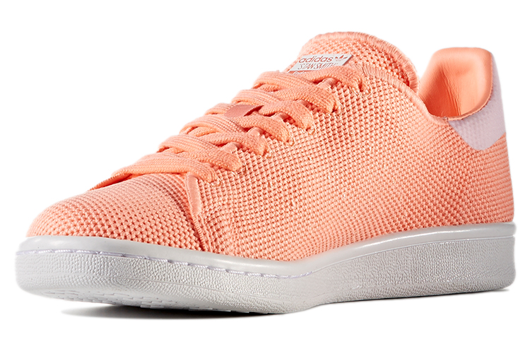 Lookbook adidas originals Stan Smith 低筒休閒板鞋 女款 珊瑚橙