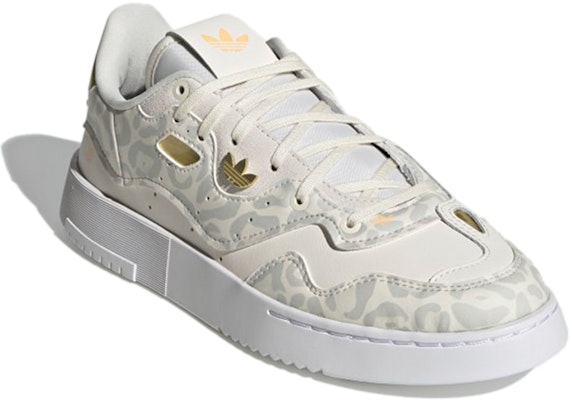 (W) adidas Originals Supercourt XX 'Off-White' Putih Kasual FX5768 Lookbook (W) adidas Originals Supercourt XX 'Off-White' Putih Kasual FX5768