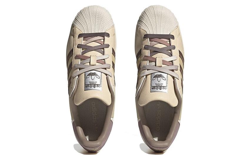 Shop (W) 아디다스 오리지널스 슈퍼스타 '브라운 베이지' IE1911