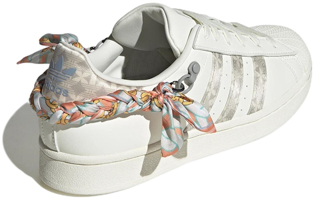 adidas originals Superstar 舒適 低筒 板鞋 女款 茶白色 Shop adidas originals Superstar 舒適 低筒 板鞋 女款 茶白色