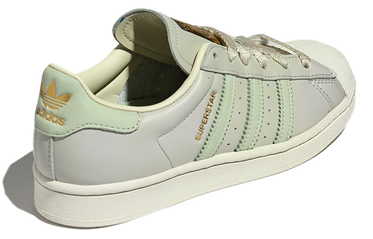 Shop adidas originals Superstar 防滑耐磨 低筒 波鞋 男女同款 淺綠色