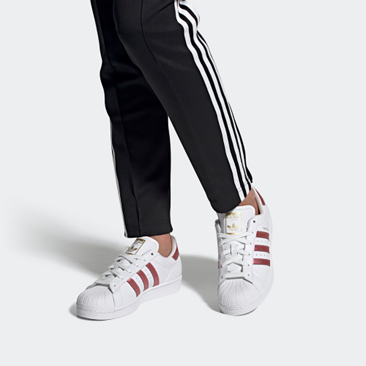 Sizing (W) 阿迪达斯 三叶草 SUPERSTAR '白红' FU9308