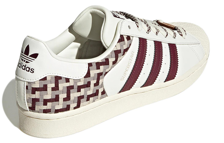 Shop (W) adidas Originals Superstar Kasut Skateboard 'Off White Maroon' FZ5588