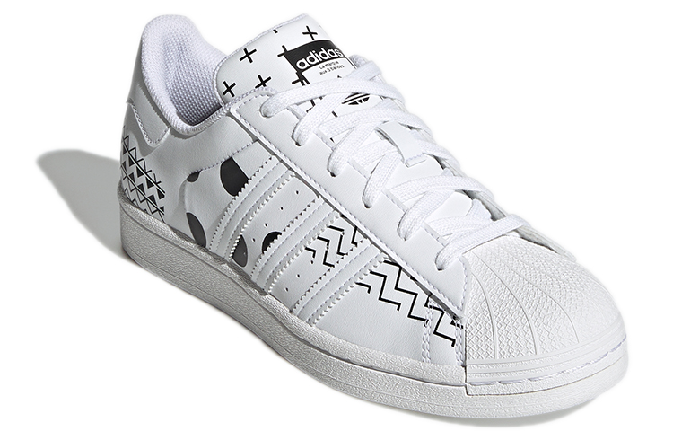 Lookbook (W) Sepatu adidas Originals Superstar Hitam/Putih GW3309