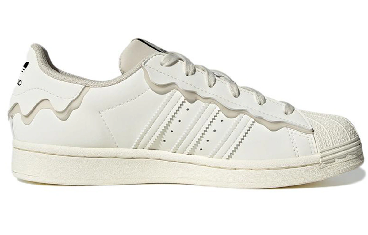 (Women) adidas originals Superstar Sneakers Creamy GW4441