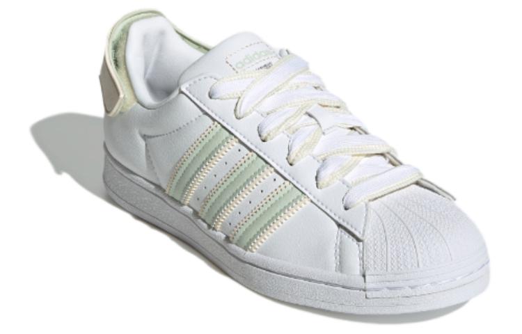 Shop (W) adidas Originals Superstar 'Putih Hijau' H03728