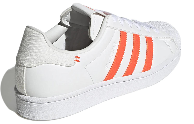 Shop (W) 아디다스 오리지널 슈퍼스타 '흰주황' (adidas Originals 슈퍼스타 '흰주황') GZ3451