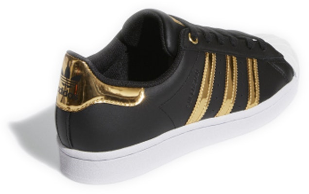 (Women) adidas originals Superstar Metal Toe 'Black Gold' FV3329 Lookbook (Women) adidas originals Superstar Metal Toe 'Black Gold' FV3329