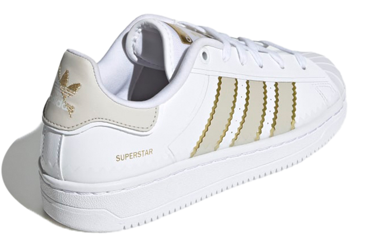 Shop adidas originals Superstar OT Tech 防滑透氣 低筒休閒板鞋 女款 白金