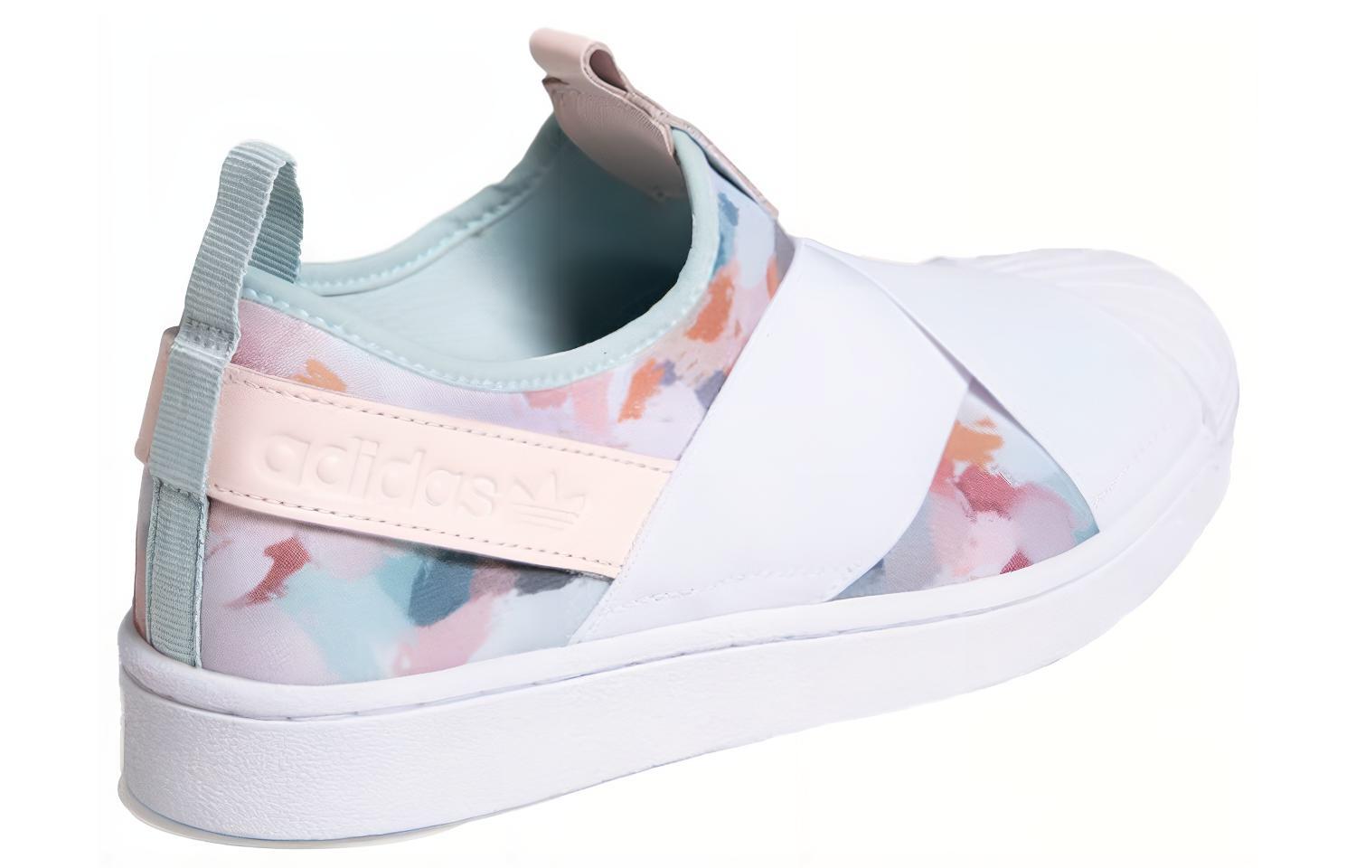 Shop adidas originals Superstar 滑入式 女款 白色