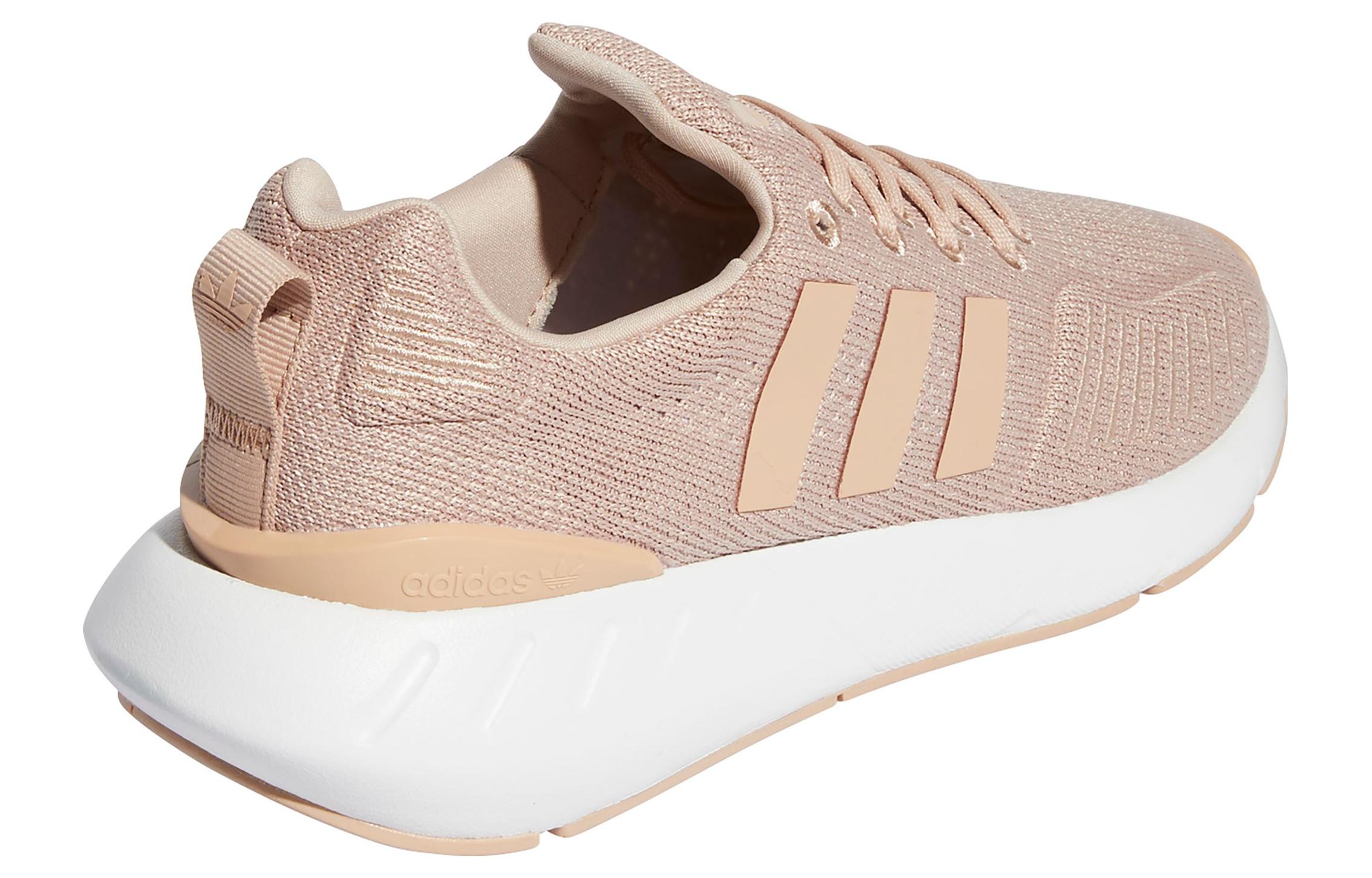 Lookbook (W) adidas Originals Swift Run 22 ''Beige'' GZ4978