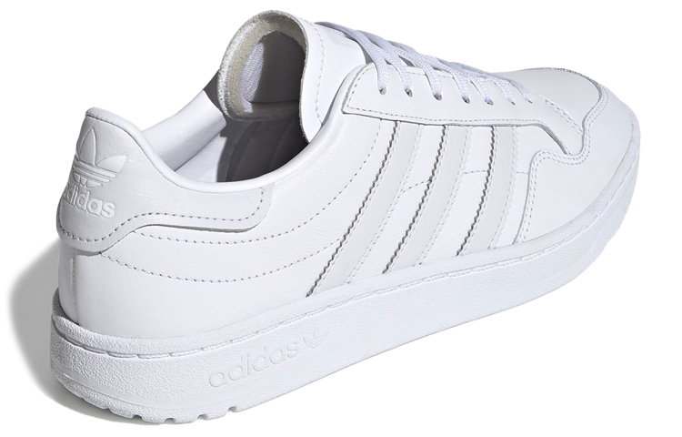 Shop (W) adidas Originals Team Court Blanco FW5070