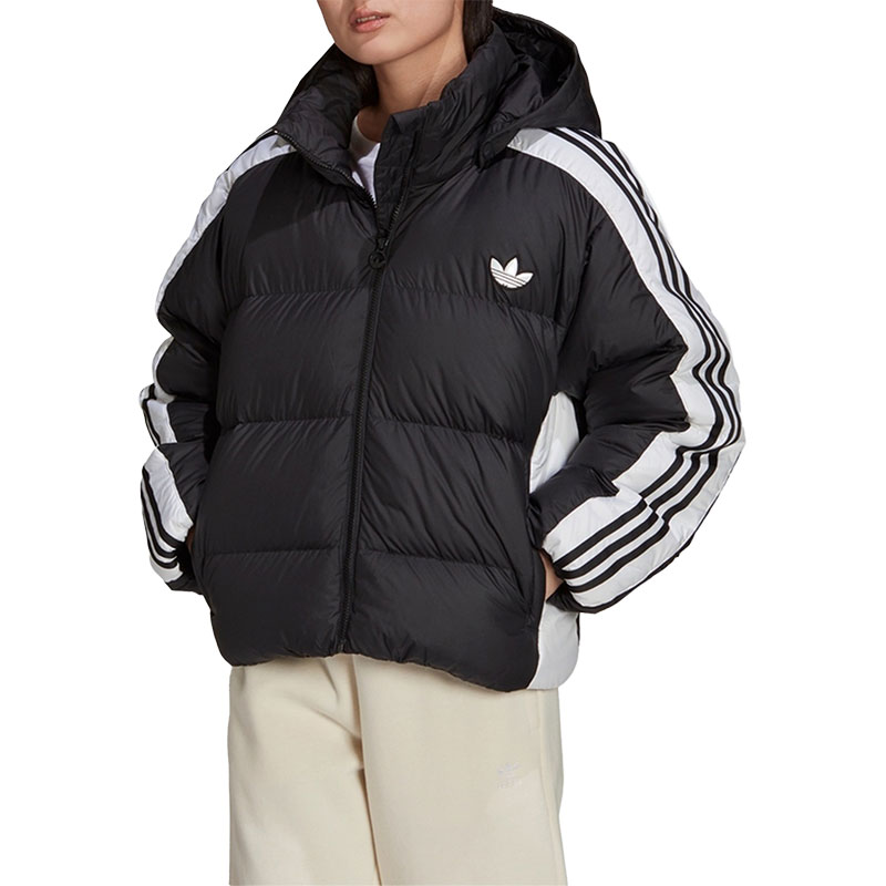 Lookbook (W) アディダスオリジナルス トレフォイルロゴ レディースパファージャケット ブラック冬用 GU1772