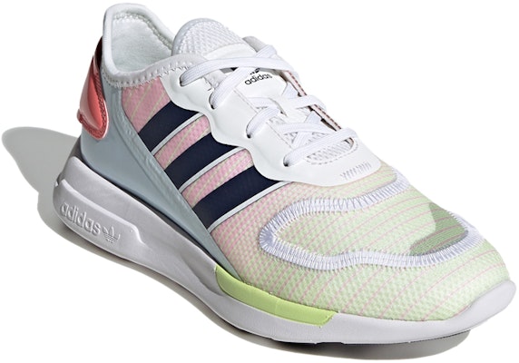 (W) adidas Originals ZX 2K Florine 'Putih Biru Oranye' FV9499 Lookbook (W) adidas Originals ZX 2K Florine 'Putih Biru Oranye' FV9499