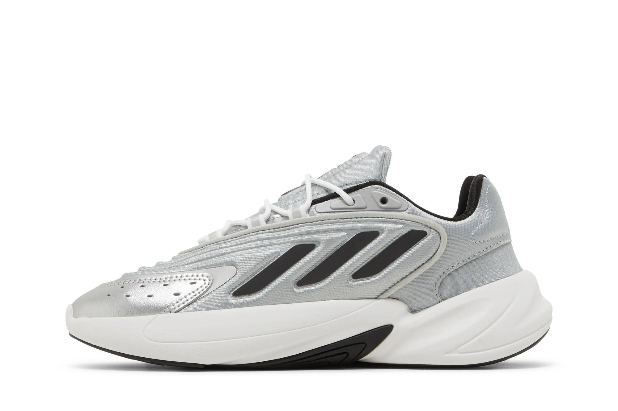 Lookbook （女性）adidas Ozelia '銀色金屬' GX3636