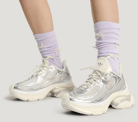 (Women) adidas OZVENUS W Silver Metallic/Cloud White/Chalk White KK4675 Sizing (Women) adidas OZVENUS W Silver Metallic/Cloud White/Chalk White KK4675