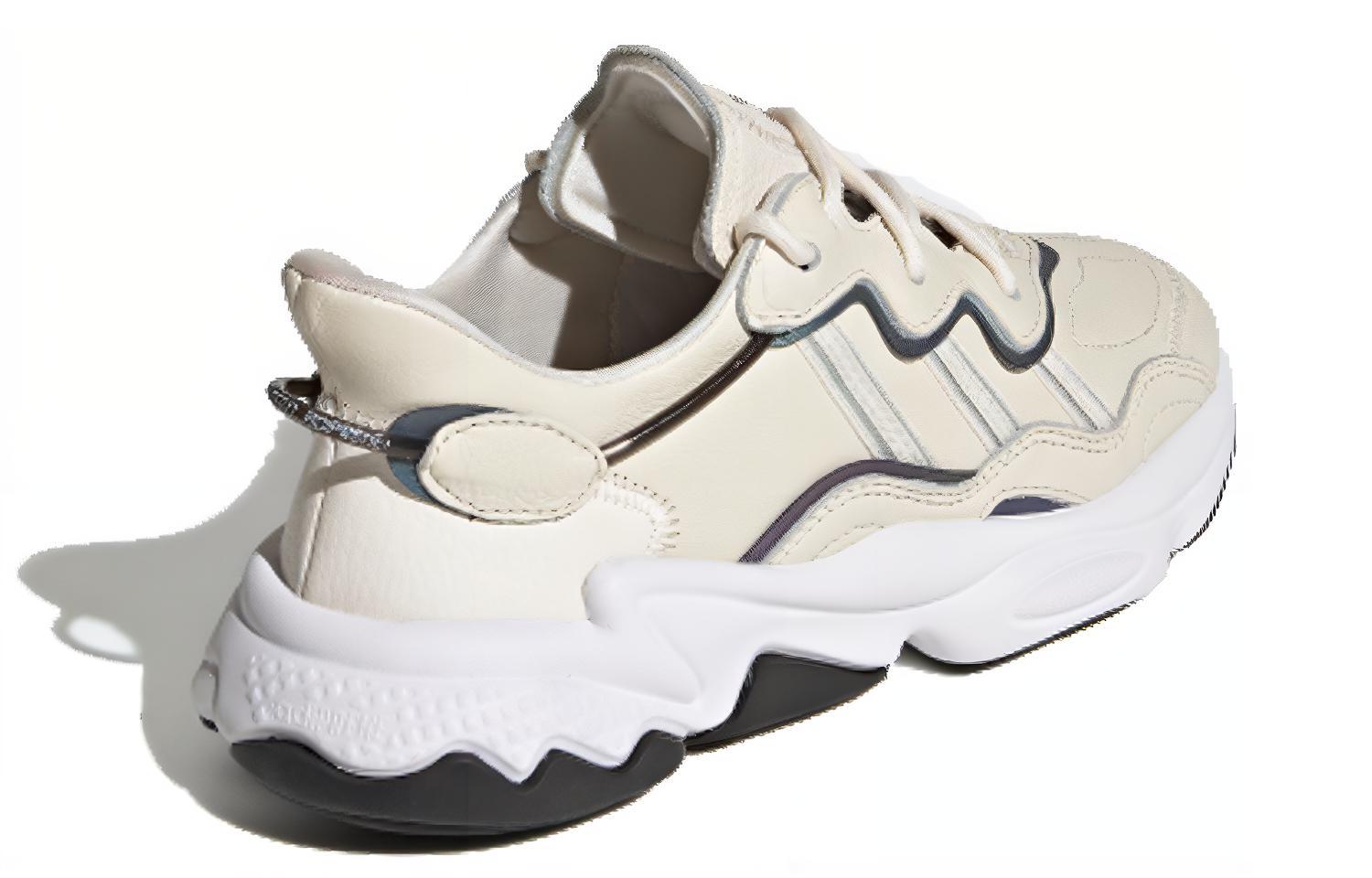 Lookbook (W) アディダス オズウィーゴ "チョークホワイト" EE7018