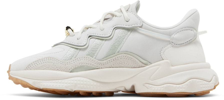 (W) adidas Ozweego 'Putih Linen Hijau Gum' HQ6958 Lookbook (W) adidas Ozweego 'Putih Linen Hijau Gum' HQ6958