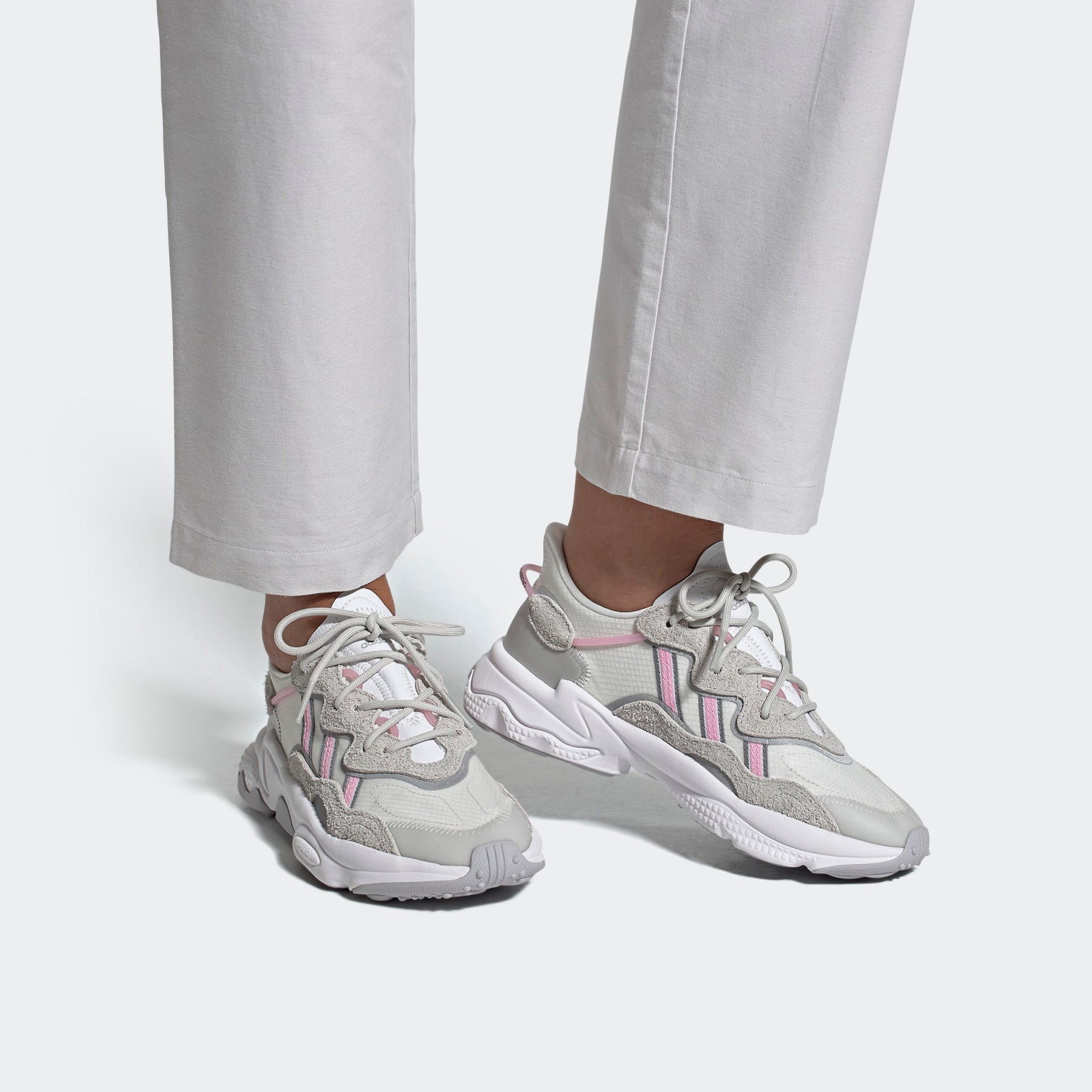 Sizing (W) 아디다스 오즈위고 '화이트 트루 핑크' EG8729