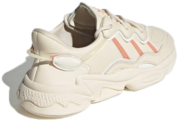 Shop (W) 阿迪达斯Ozweego“奇幻白色粉红” GW8017