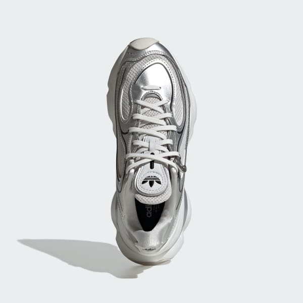 Lookbook (W) Adidas Ozweego Beigenuz Silver Metallic/Abu-Abu/Putih Crystal KI0557