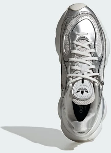 (W) Adidas Ozweego Beigenuz Silver Metallic/Abu-Abu/Putih Crystal KI0557 Lookbook (W) Adidas Ozweego Beigenuz Silver Metallic/Abu-Abu/Putih Crystal KI0557