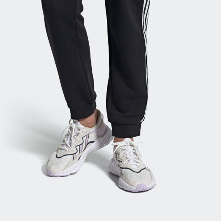 Sizing (W) adidas Ozweego Blanco Tinte Púrpura FY3129