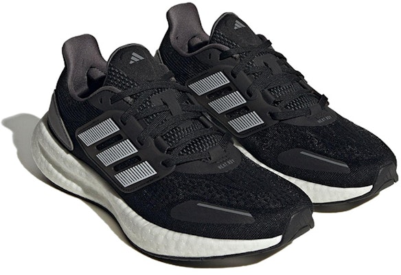 (W) adidas PureBoost 22 Heat.RDY 'Hitam Putih' HQ3980 Lookbook (W) adidas PureBoost 22 Heat.RDY 'Hitam Putih' HQ3980