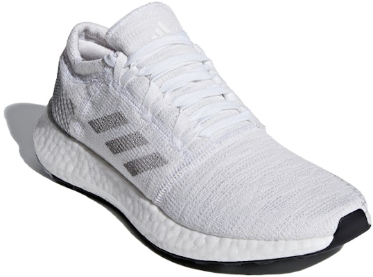 (W) adidas PureBoost Go 'Putih' B75664 Lookbook (W) adidas PureBoost Go 'Putih' B75664