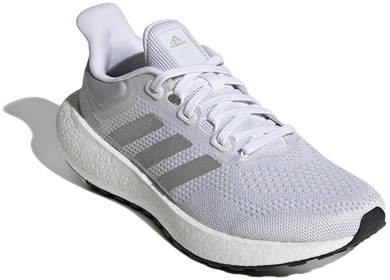 (W) adidas PureBoost Jet 'Putih Perak Metalik' GW0906 Lookbook (W) adidas PureBoost Jet 'Putih Perak Metalik' GW0906
