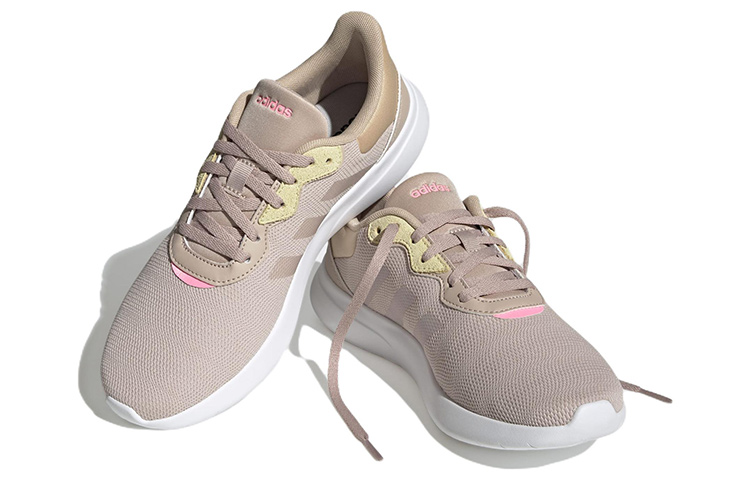 Lookbook （女性）adidas QT Racer 3.0 '奇異灰褐色' HP6264