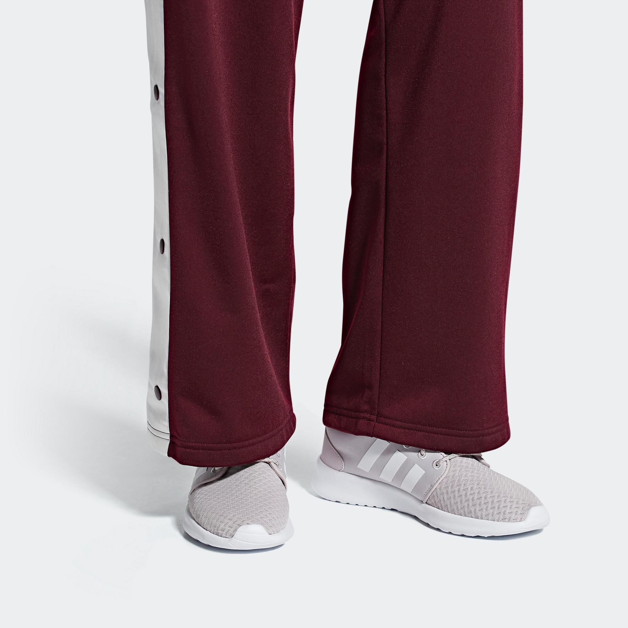 Sizing (W) アディダス QTレーサー "アイス パープル" B43758