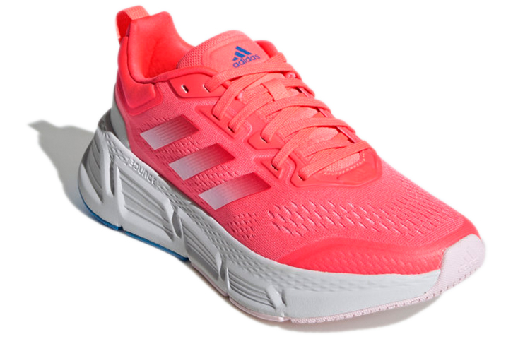 Lookbook （女款）adidas Questar「酸性紅 淡粉」GZ0612
