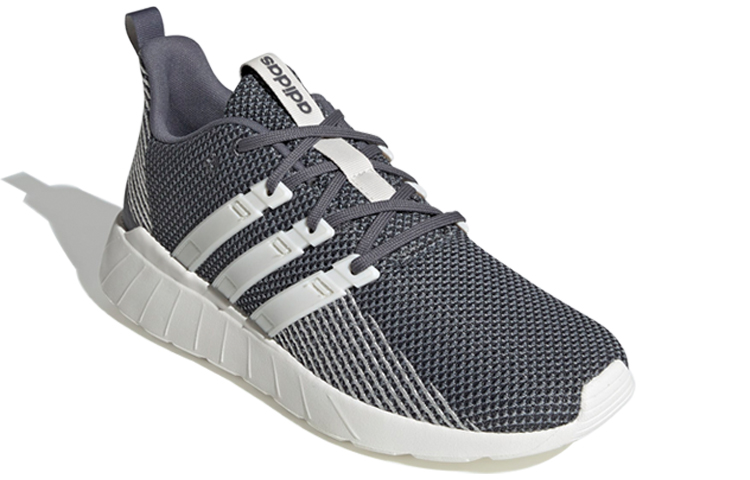 Lookbook (W) adidas Questar Flow Gris/Blanc EE8200