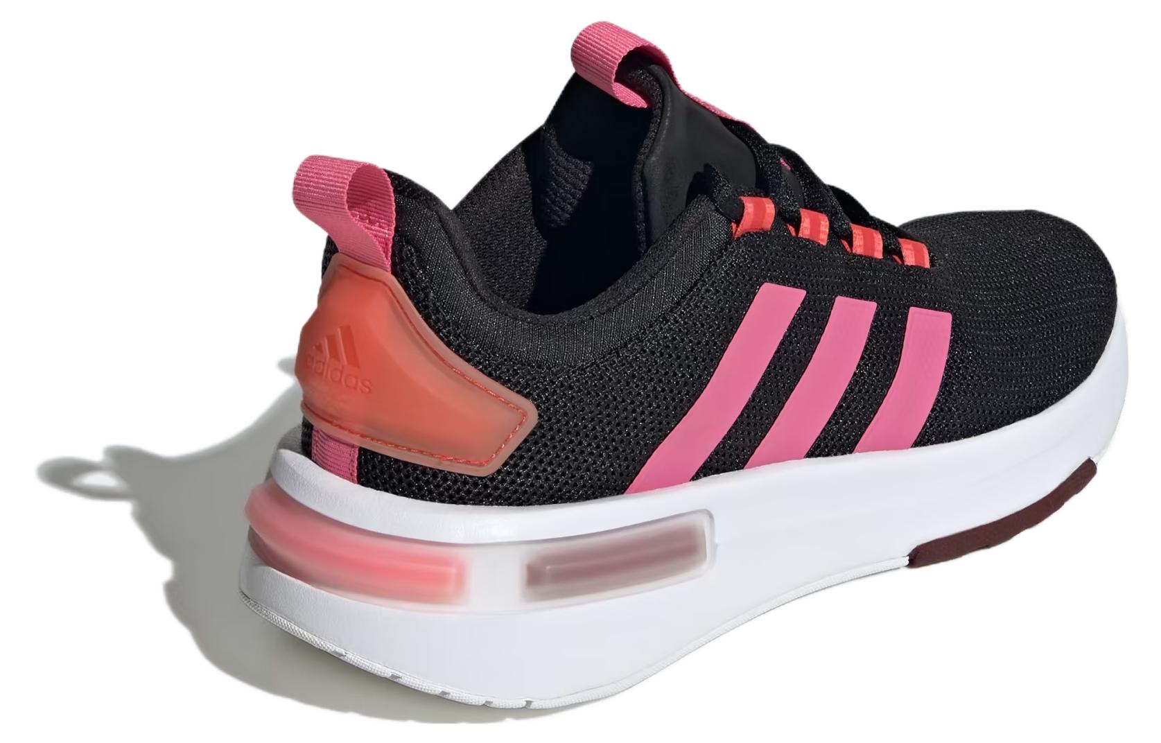 Shop adidas Racer Tr 23 舒適運動 防滑耐磨 低筒 跑步鞋 男女同款 黑色