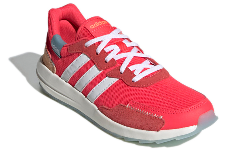 Lookbook (W) adidas Retrorun ''Rouge Choc'' EG4220