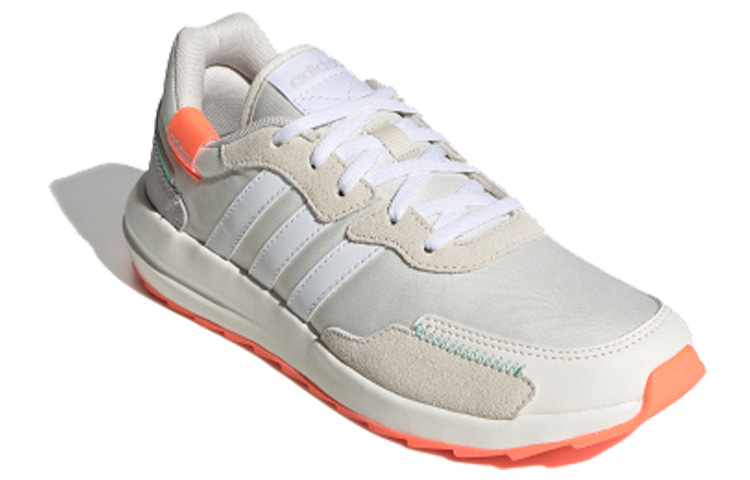 Order (W) adidas Retrorun 'Putih Signal Coral' EH1858