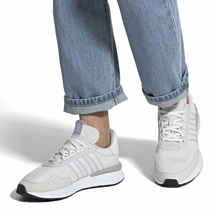 Sizing (W) adidas Retroset 'Blanco Tinte Púrpura' FW4814
