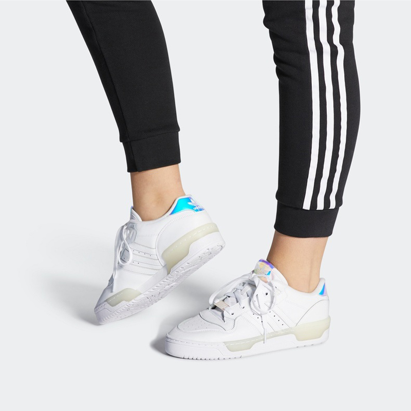Sizing (W) adidas Rivalry Low 'Blanco Footwear' EE5935