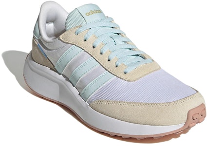 (W) Zapatillas adidas Run 70S 'Blanco Almost Blue'. GX1724 Lookbook (W) Zapatillas adidas Run 70S 'Blanco Almost Blue'. GX1724