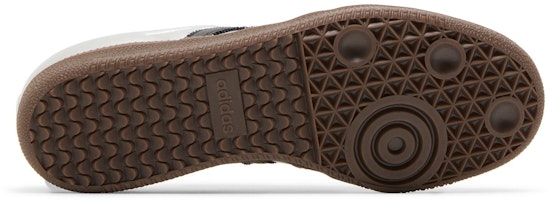 (W) 阿迪达斯三叶草银色黑胶鞋款 JI4218 Shop (W) 阿迪达斯三叶草银色黑胶鞋款 JI4218